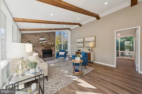 Living - 11511 Highview Ave, Silver Spring, MD 20902 photo 3 of 3