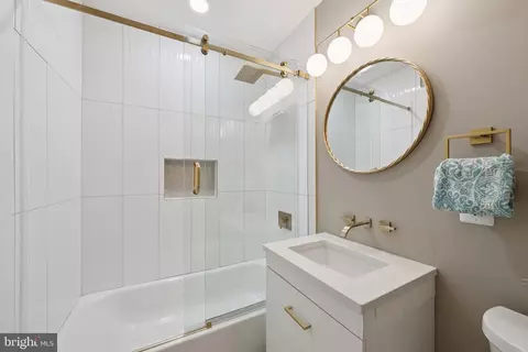 Bath - 11511 Highview Ave, Silver Spring, MD 20902 photo 1 of 4