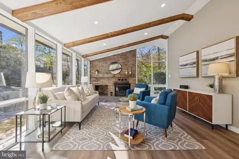 Living - 11511 Highview Ave, Silver Spring, MD 20902 photo 1 of 3