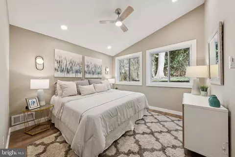 Bedroom - 11511 Highview Ave, Silver Spring, MD 20902 photo 1 of 5