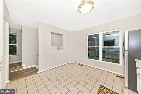 1 Kinsman View Cir, Silver Spring, MD 20901 photo 7