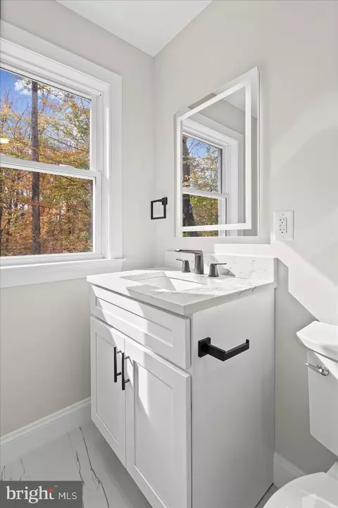 Bath - 7604 Hackamore Dr, Potomac, MD 20854 photo 3 of 12