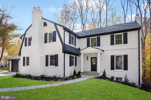 Exterior - 7604 Hackamore Dr, Potomac, MD 20854 photo 2 of 6