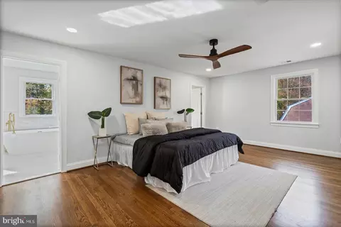 Bedroom - 7604 Hackamore Dr, Potomac, MD 20854 photo 5 of 7