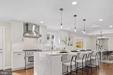 Kitchen - 7604 Hackamore Dr, Potomac, MD 20854 photo 8 of 9