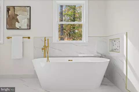 Bath - 7604 Hackamore Dr, Potomac, MD 20854 photo 8 of 12