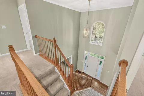 Entry Way - 19332 Cissel Manor Dr, Poolesville, MD 20837 photo 2 of 7