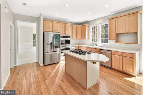 Kitchen - 19332 Cissel Manor Dr, Poolesville, MD 20837 photo 1 of 4