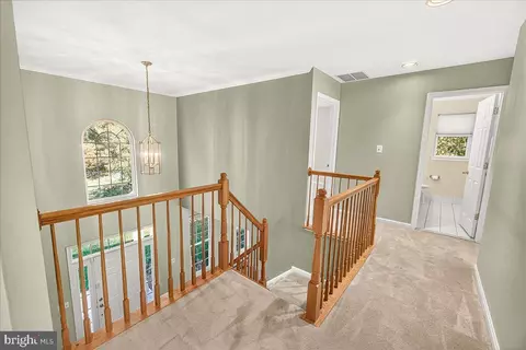 Entry Way - 19332 Cissel Manor Dr, Poolesville, MD 20837 photo 6 of 7