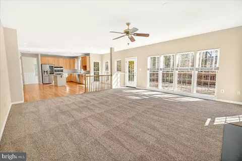 Living - 19332 Cissel Manor Dr, Poolesville, MD 20837 photo 3 of 6
