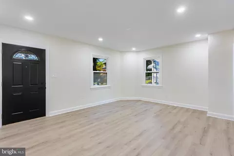 Living - 304 Franklin Pl, Silver Spring, MD 20901 photo 1 of 2