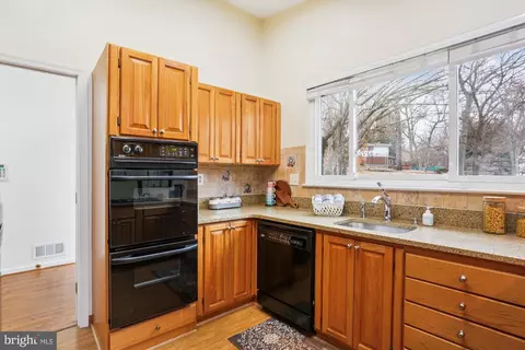 11509 Lamberton Ct, Wheaton, MD 20902 photo 11