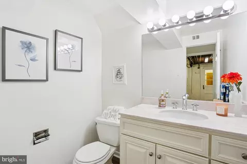 11509 Lamberton Ct, Wheaton, MD 20902 photo 40
