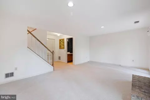 Living - 11425 Oak Leaf Dr, Silver Spring, MD 20901 photo 6 of 6