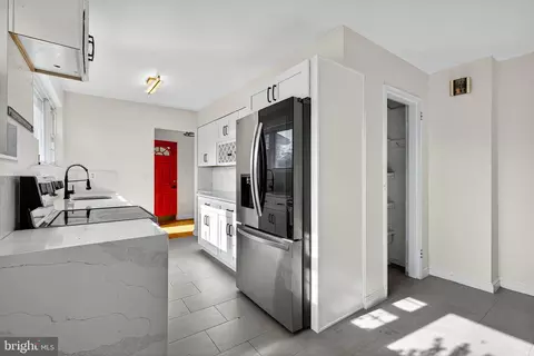 7 Shaw Ave, Silver Spring, MD 20904 photo 2