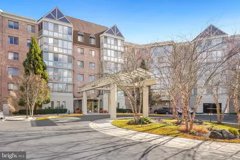 2901 S Leisure World Blvd #524, Silver Spring, MD 20906