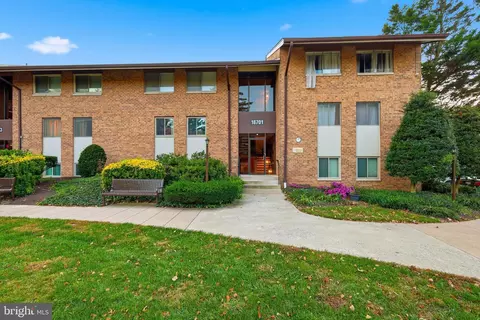 18701 Walkers Choice Rd #2, Montgomery Village, MD 20886