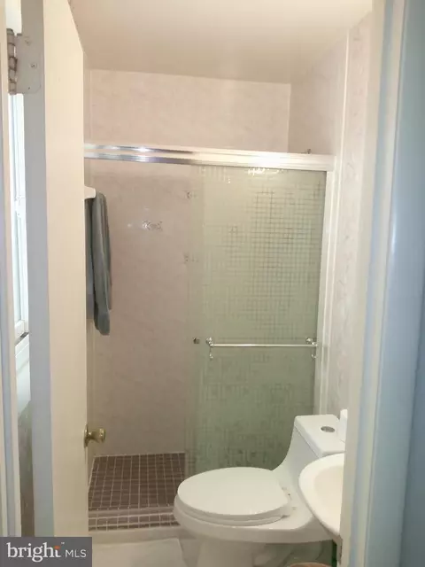 Bath - 12300 Downer Dr, Silver Spring, MD 20906 photo 1 of 3
