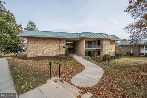 3350 Gleneagles Dr #70-1D, Silver Spring, MD 20906