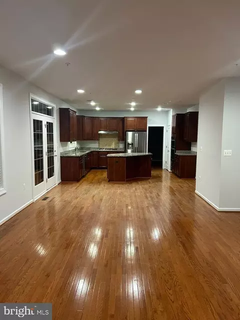 1101 Verbena Ct, Silver Spring, MD 20906 photo 4