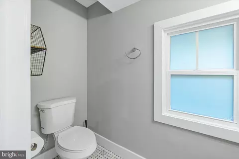 Bath - 901 Hobbs Dr, Silver Spring, MD 20904 photo 1 of 5