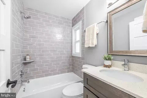 Bath - 901 Hobbs Dr, Silver Spring, MD 20904 photo 4 of 5