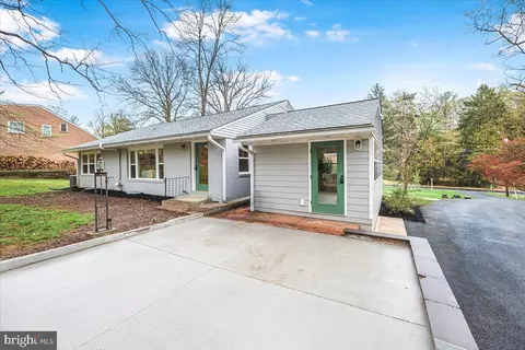 Exterior - 901 Hobbs Dr, Silver Spring, MD 20904 photo 2 of 3
