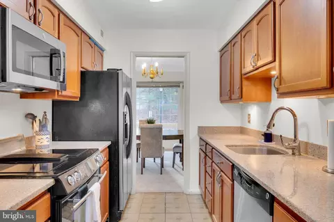 Kitchen - 13201 Valley Bridge Ct, Silver Spring, MD 20906 photo 2 of 4