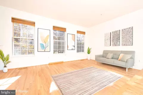 Living - 2956 Saint Helen Cir, Silver Spring, MD 20906 photo 1 of 3