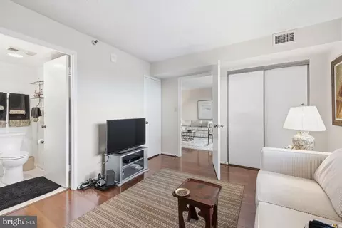 15107 Interlachen Dr #2-822, Silver Spring, MD 20906 photo 17