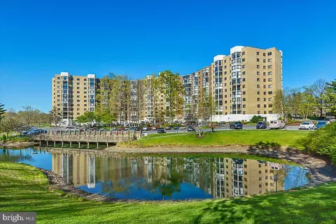 15101 Interlachen Dr #1-614, Silver Spring, MD 20906