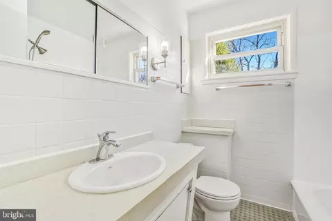 509 University Blvd W, Silver Spring, MD 20901 photo 12