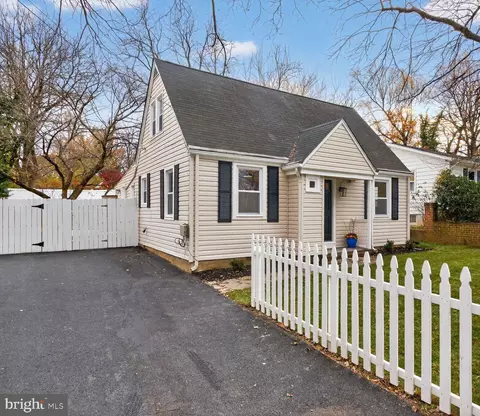 Exterior - 10238 Capitol View Ave, Silver Spring, MD 20910 photo 1 of 7