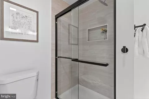 Bath - 10238 Capitol View Ave, Silver Spring, MD 20910 photo 2 of 3