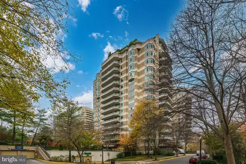 5630 Wisconsin Ave #903, Chevy Chase, MD 20815