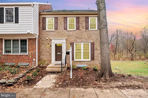 554 Monet Dr, Rockville, MD 20850