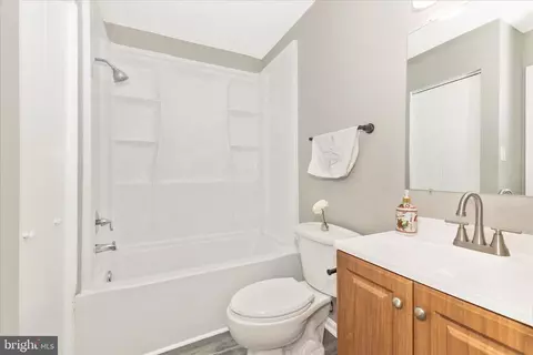 Bath - 2861 Shepperton Ter, Silver Spring, MD 20904 photo 2 of 3