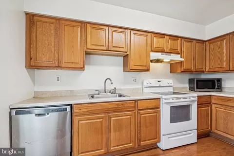 Kitchen - 3049 Piano Ln #17, Silver Spring, MD 20904 photo 3 of 4