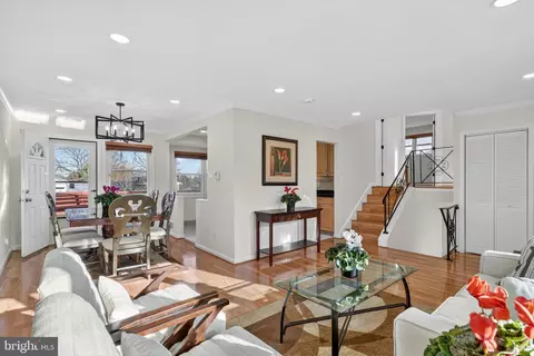 1132 Loxford Ter, Silver Spring, MD 20901 photo 5