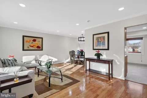 1132 Loxford Ter, Silver Spring, MD 20901 photo 4