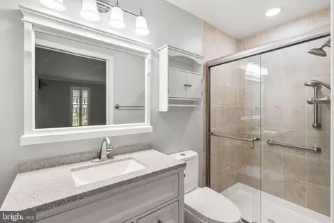 Bath - 14308 Ansted Rd, Silver Spring, MD 20905 photo 1 of 5