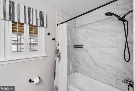 Bath - 14308 Ansted Rd, Silver Spring, MD 20905 photo 5 of 5
