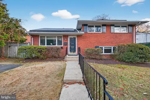 10405 Leslie St, Silver Spring, MD 20902