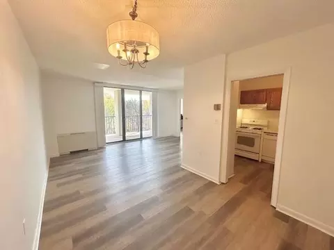 4242 E West Hwy #307, Chevy Chase, MD 20815