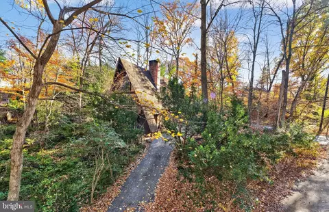 31 Hayward Ct, Takoma Park, MD 20912