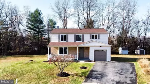 17 Thornhurst Ct, Olney, MD 20832