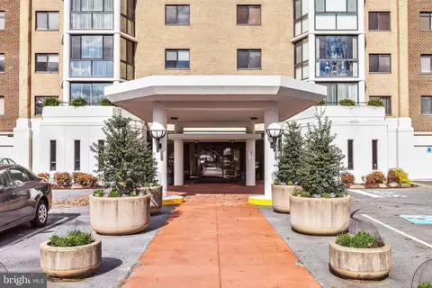 15107 Interlachen Dr #2-1025, Silver Spring, MD 20906