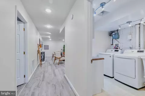 Entry Way - 1912 Pagebrook Rd, Silver Spring, MD 20903 photo 3 of 4