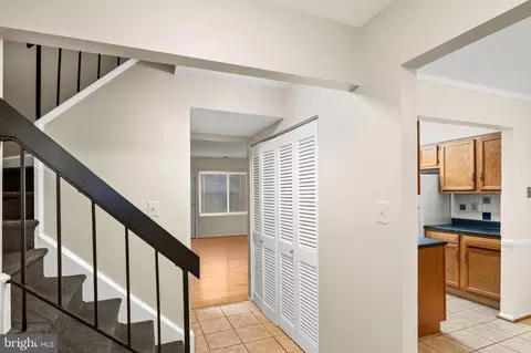 Entry Way - 17500 Hoskinson Rd, Poolesville, MD 20837 photo 1 of 3