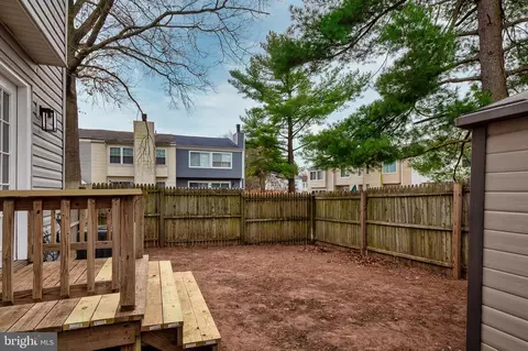 Exterior - 17500 Hoskinson Rd, Poolesville, MD 20837 photo 4 of 4